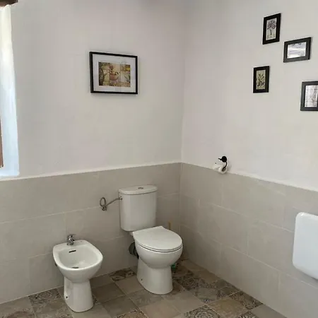 Lujos Bed & Breakfast