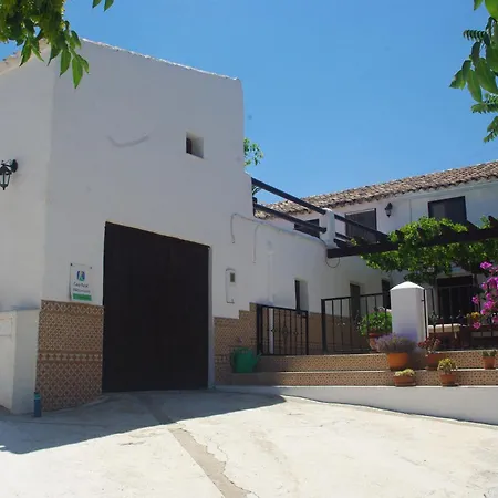 Lujos Bed & Breakfast